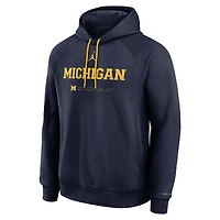 Sweat à capuche Jordan Brand bleu marine Michigan Wolverines 2025 Courtside Basketball Practice Raglan Dri-FIT pour homme