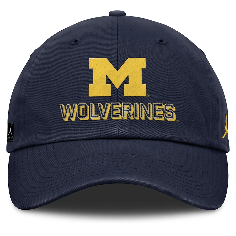 Casquette ajustable Jordan Brand bleu marine Michigan Wolverines 2025 On-Field Club pour homme