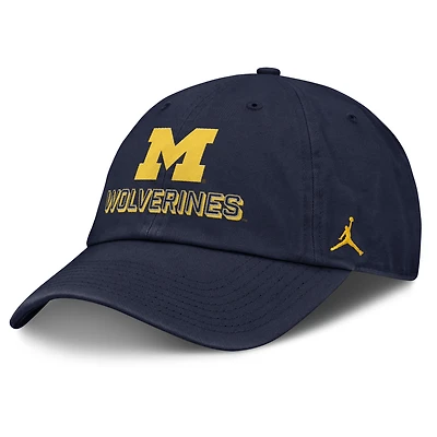 Casquette ajustable Jordan Brand bleu marine Michigan Wolverines 2025 On-Field Club pour homme
