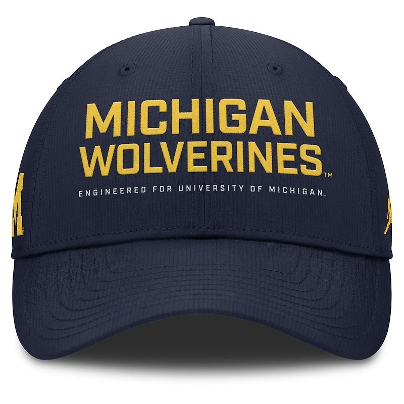 Casquette ajustable Jordan Brand bleu marine Michigan Wolverines 2025 On-Field Gameday Club pour homme