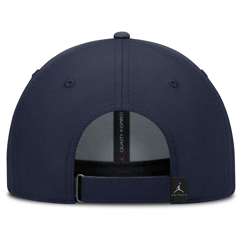 Casquette ajustable Jordan Brand bleu marine Michigan Wolverines 2025 On-Field Gameday Club pour homme