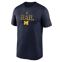 T-shirt Jordan Brand bleu marine Michigan Wolverines 2025 Sideline Legend Dri-FIT pour homme