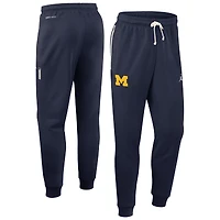 Pantalon fuselé Jordan Brand bleu marine Michigan Wolverines 2025 Performance pour homme