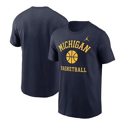 T-shirt Jordan Brand bleu marine pour homme avec logo de l'équipe basket-ball Michigan Wolverines