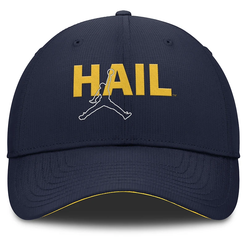 Casquette ajustable Jordan Brand bleu marine Michigan Wolverines Club Prep Performance pour homme