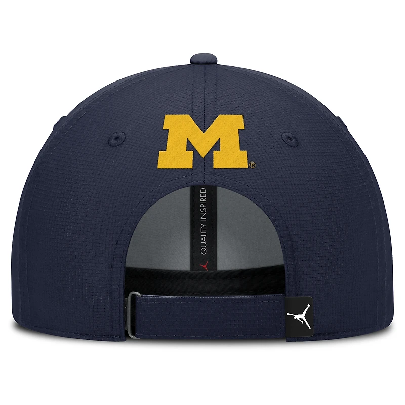 Casquette ajustable Jordan Brand bleu marine Michigan Wolverines Club Prep Performance pour homme
