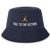 Chapeau bob Jordan Brand bleu marine Michigan Wolverines Local Apex pour hommes
