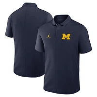 Polo Jordan Brand blanc pour homme avec logo principal des Michigan Wolverines Primetime Victory Performance