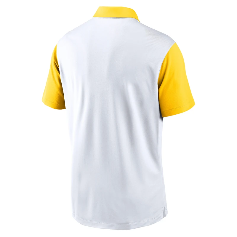 Polo Jordan Brand blanc/maïs Michigan Wolverines Athletic Prep à logo alternatif Vapor Dri-FIT pour homme