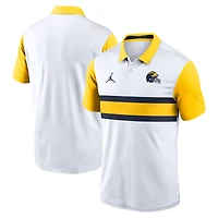 Polo Jordan Brand blanc/maïs Michigan Wolverines Athletic Prep à logo alternatif Vapor Dri-FIT pour homme