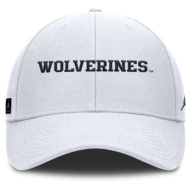 Casquette ajustable Jordan Brand Michigan Wolverines 2025 On-Field Rise Performance pour homme