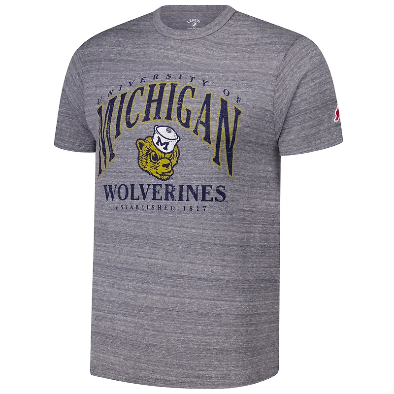 T-shirt à manches longues Victory Falls Tri-Blend Arch 2.0 des Wolverines du Michigan pour hommes, gris chiné, tenue universitaire