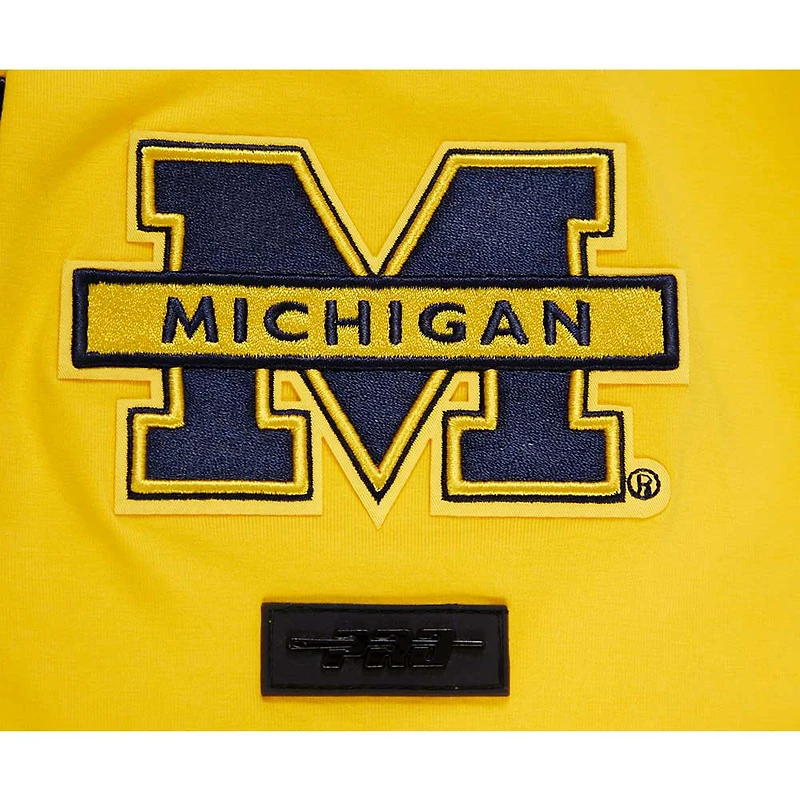 T-shirt classique à logo empilé Pro Standard Maize Michigan Wolverines pour hommes