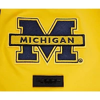 T-shirt classique à logo empilé Pro Standard Maize Michigan Wolverines pour hommes