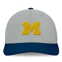 Men's Top of the World  Gray/Navy Michigan Wolverines Mick Flex Hat