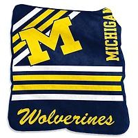 Couverture Raschel en peluche de l'équipe Michigan Wolverines 50'' x 60''