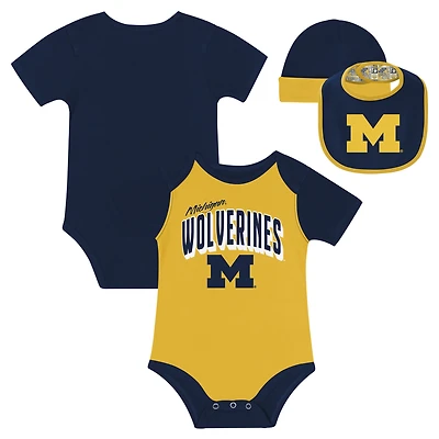 Ensemble body, bavoir et bonnet à revers pour nouveau-né bébé Michigan Wolverines Dynamic Duo