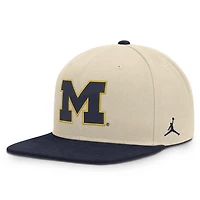 Casquette unisexe Jordan Brand Natural/Navy Michigan Wolverines Campus Prep Snapback