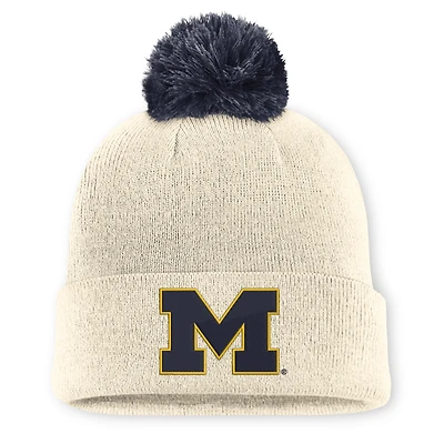 Bonnet unisexe Jordan Brand Natural Michigan Wolverines Campus Prep Script à revers et pompon