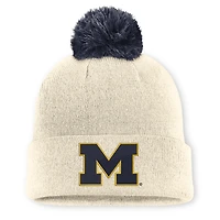 Bonnet unisexe Jordan Brand Natural Michigan Wolverines Campus Prep Script à revers et pompon