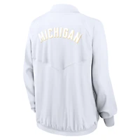 Veste zippée intégrale blanche Jordan Brand Michigan Wolverines Statement Bomber Raglan pour femme