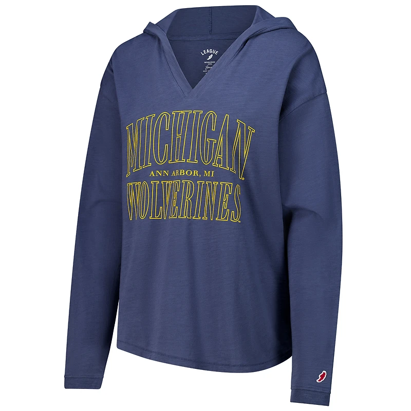 T-shirt à capuche manches longues et col en V bleu marine Michigan Wolverines Slub pour femmes