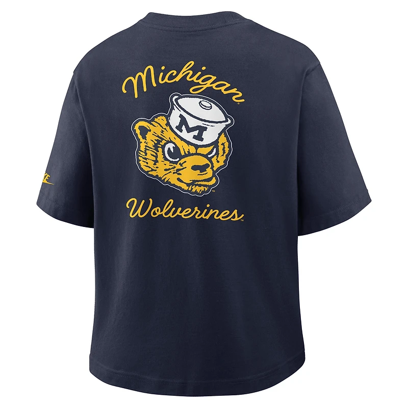 T-shirt Nike Michigan Wolverines Legacy Pocket Boxy bleu marine pour femme