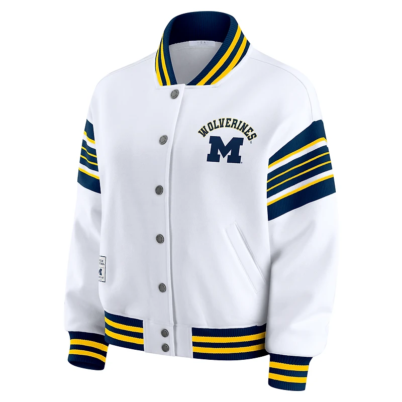 Veste sweat-shirt en polaire à boutons-pression et point satin blanc/bleu marine des Wolverines du Michigan pour femme par Erin Andrews