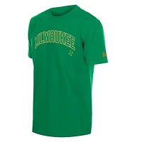 T-shirt New Era vert pour homme, Milwaukee Brewers, édition spéciale Saint-Patrick 2026