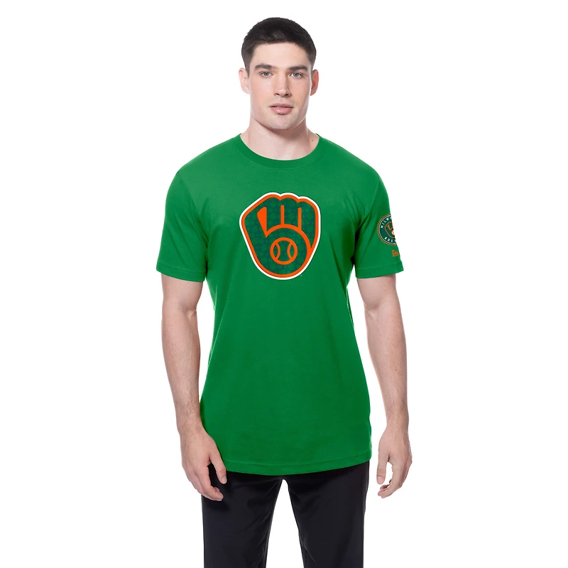 Men's New Era  Kelly Green Milwaukee Brewers St. Patrick's Day Shamrock Fill T-Shirt