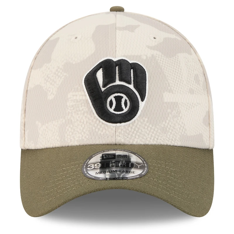 Men's New Era Light Beige/Olive Milwaukee Brewers 2025 Armed Forces Day 39THIRTY Flex Hat