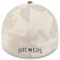 Men's New Era Light Beige/Olive Milwaukee Brewers 2025 Armed Forces Day 39THIRTY Flex Hat
