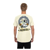 T-shirt New Era Natural Milwaukee Brewers Dia de los Muertos Sugar Skull pour hommes