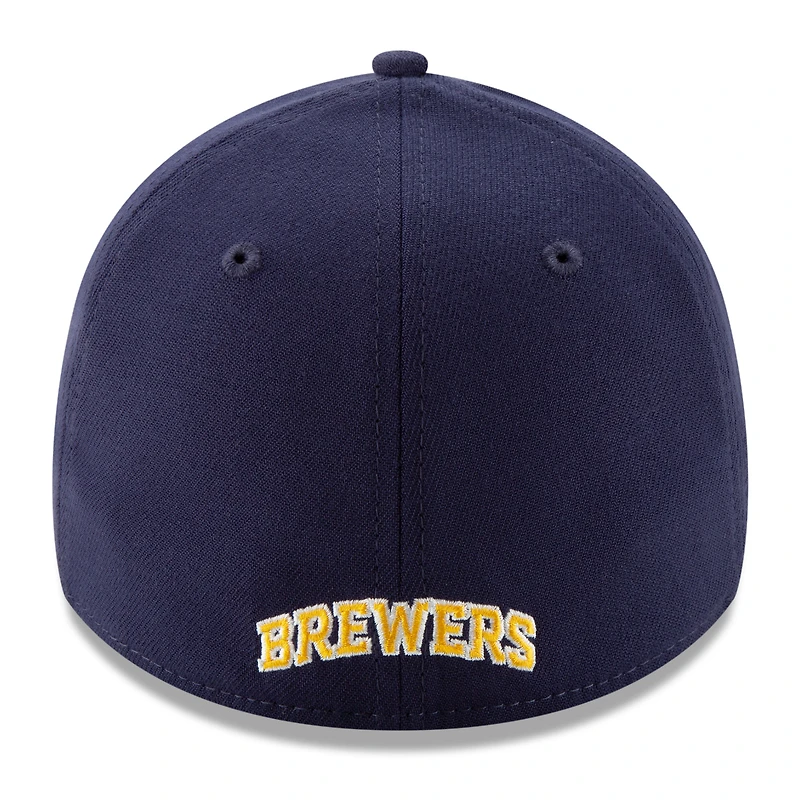 Casquette New Era 39THIRTY Flex bleu marine pour homme, écusson latéral des Milwaukee Brewers, édition 2025 de la MLB