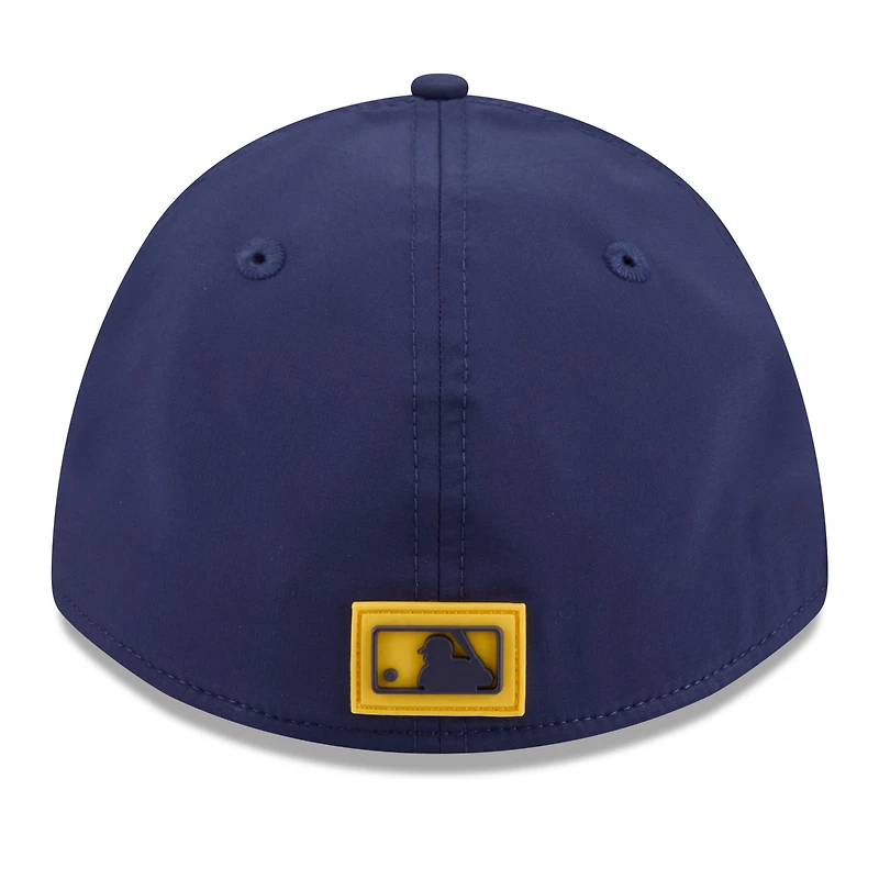 Casquette New Era Flex 39THIRTY bleu marine Milwaukee Brewers 2026 Clubhouse M-Crown pour homme