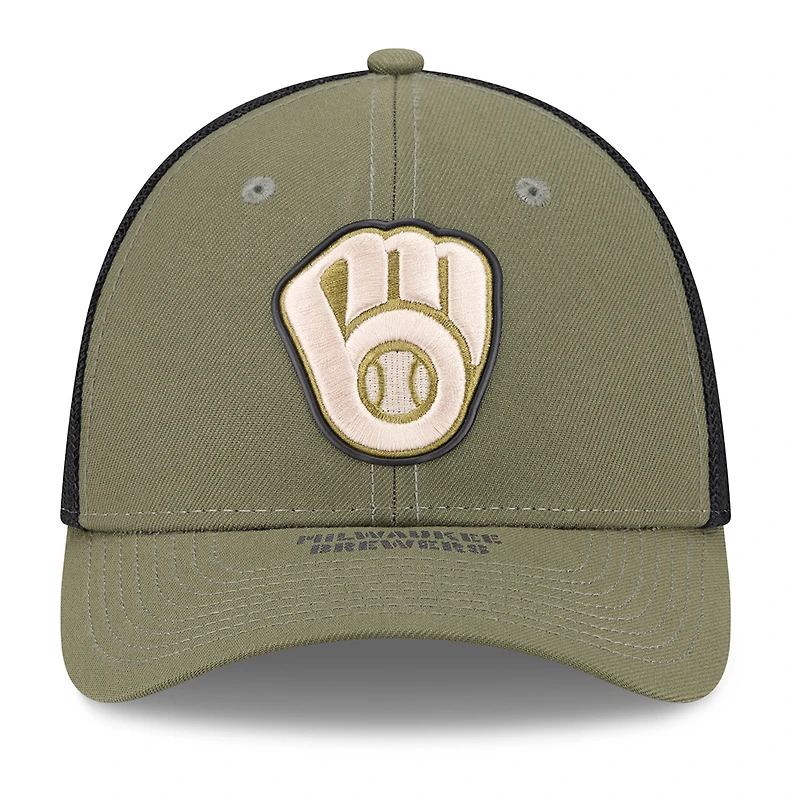 Casquette New Era Olive Milwaukee Brewers 2026 Journée des forces armées 39THIRTY M-Crown Flex pour homme