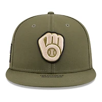 Casquette ajustée New Era Olive Milwaukee Brewers 2026 Journée des forces armées 59FIFTY pour homme