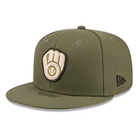 Casquette ajustée New Era Olive Milwaukee Brewers 2026 Journée des forces armées 59FIFTY pour homme
