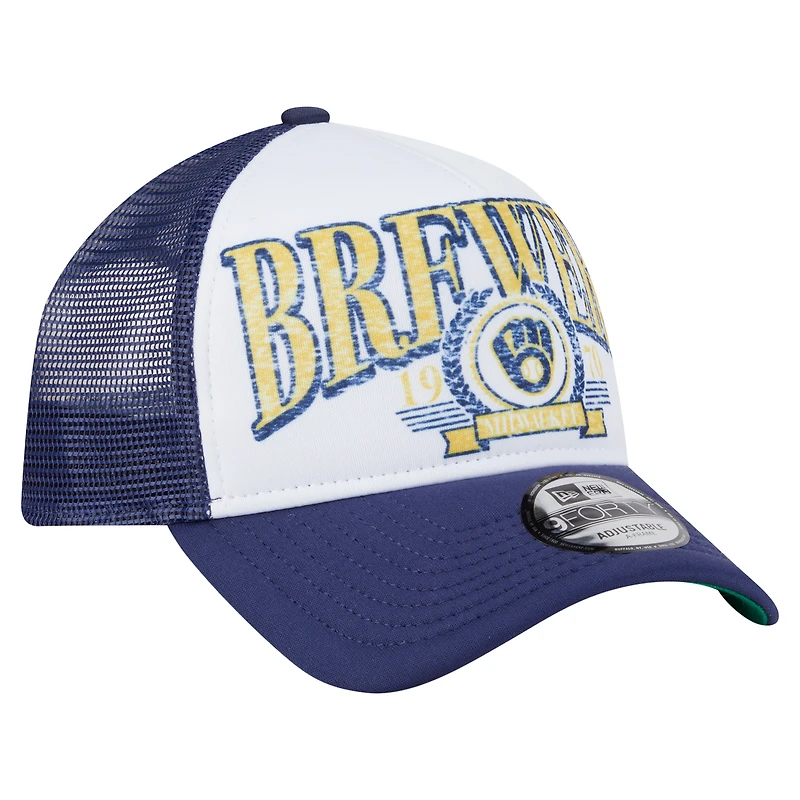 Casquette camionneur ajustable New Era blanche Milwaukee Brewers 9FORTY A-Frame pour homme