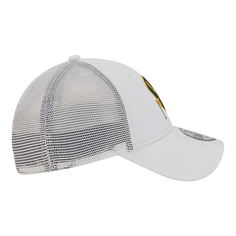Men's New Era White Milwaukee Brewers Flag 9FORTY Trucker Adjustable Hat