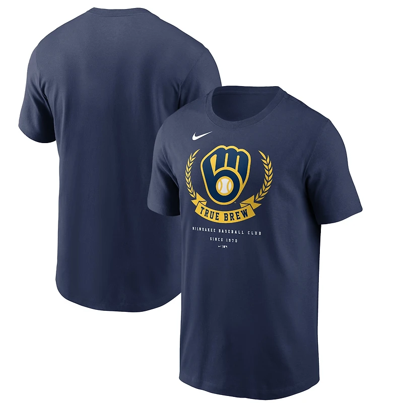 T-shirt True Brew Hometown des Milwaukee Brewers Nike bleu marine pour homme
