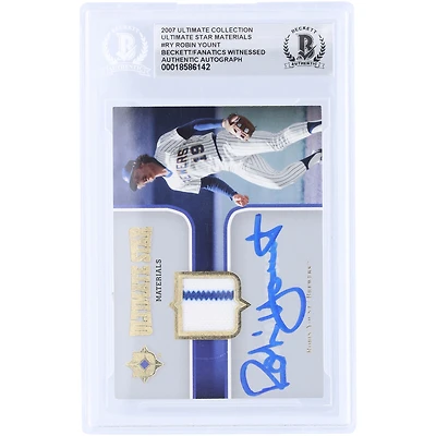 Carte authentifiée par Robin Yount (Milwaukee Brewers), collection Upper Deck Ultimate Star Materials GU Dual-Color Relic #SM-RY, 2007, signée par Fanatics Witnessed (Beckett).