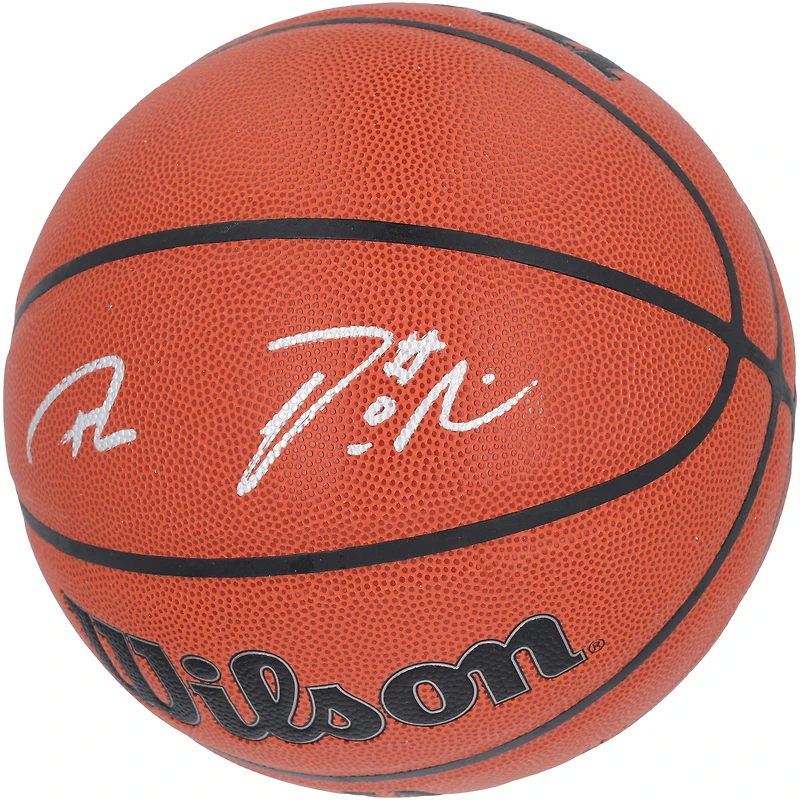 Ballon de basket-ball d'intérieur/extérieur Wilson Authentic Series autographié par Giannis Antetokounmpo et Damian Lillard des Milwaukee Bucks