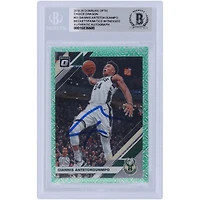 Carte authentifiée autographiée par Giannis Antetokounmpo Milwaukee Bucks 2019-20 Panini Donruss Optic Choice Dragon Prizm #81 Beckett Fanatics Witnessed