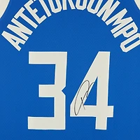 Maillot Nike Swingman 2024-25 dédicacé par Giannis Antetokounmpo des Milwaukee Bucks, édition City bleue