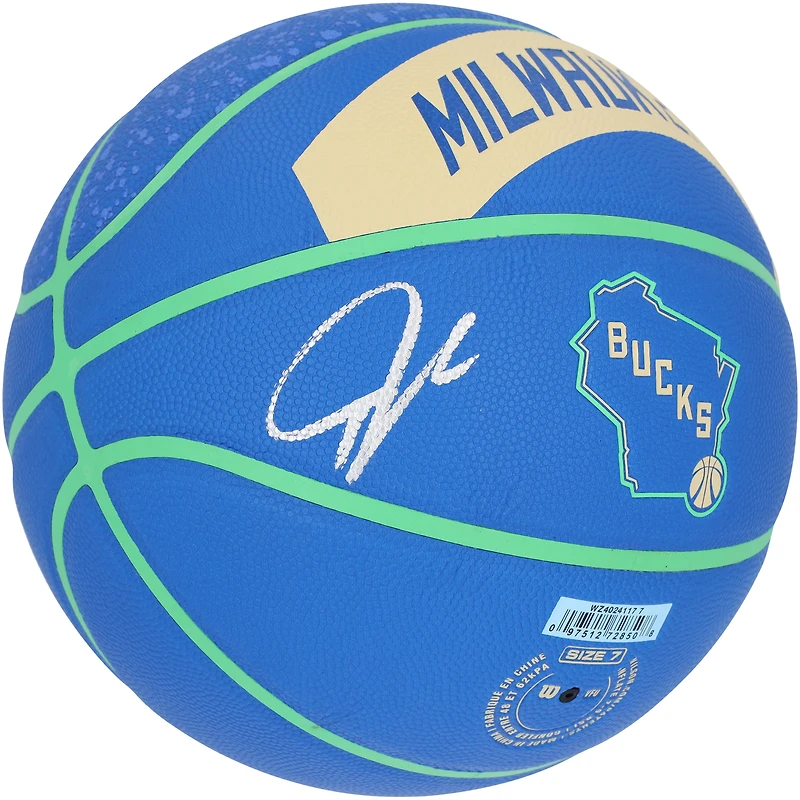 Ballon de basket-ball de collection Wilson 2023/24 City Edition autographié par Giannis Antetokounmpo Milwaukee Bucks