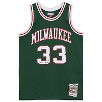 Kareem Abdul-Jabbar Milwaukee Bucks Autographed Green Mitchell and Ness 1970-71 Throwback Jersey