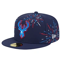 Casquette ajustée 59FIFTY Americana Fireworks des Milwaukee Bucks de New Era pour homme, bleu marine