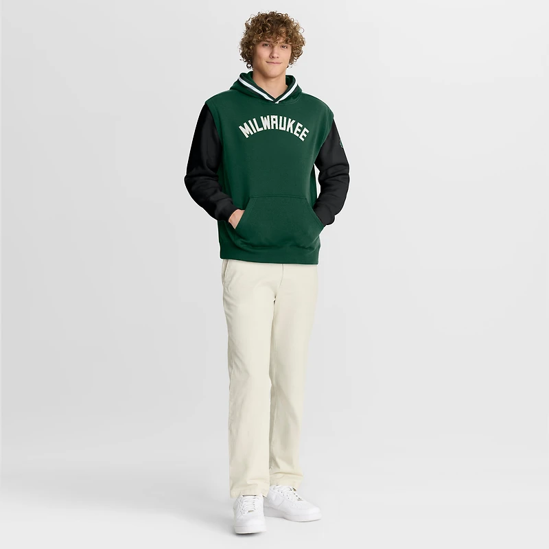 Men's Fanatics  Hunter Green/Black Milwaukee Bucks Half Court Shot Clock Fastbreak Hoodie