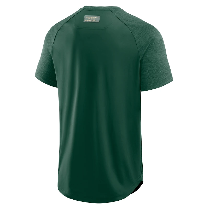 T-shirt d'entraînement de passe entrante Fanatics Hunter Green Milwaukee Bucks pour hommes